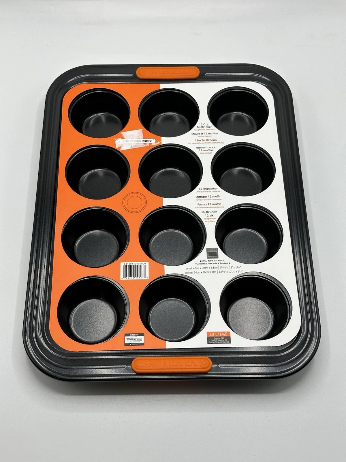LE CREUSET 12 Cup Muffin Tray New