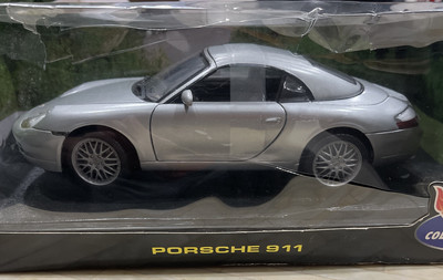 NEW In Box - Mattel Hot Wheels Collectibles 1:18 Scale 1998 Silver