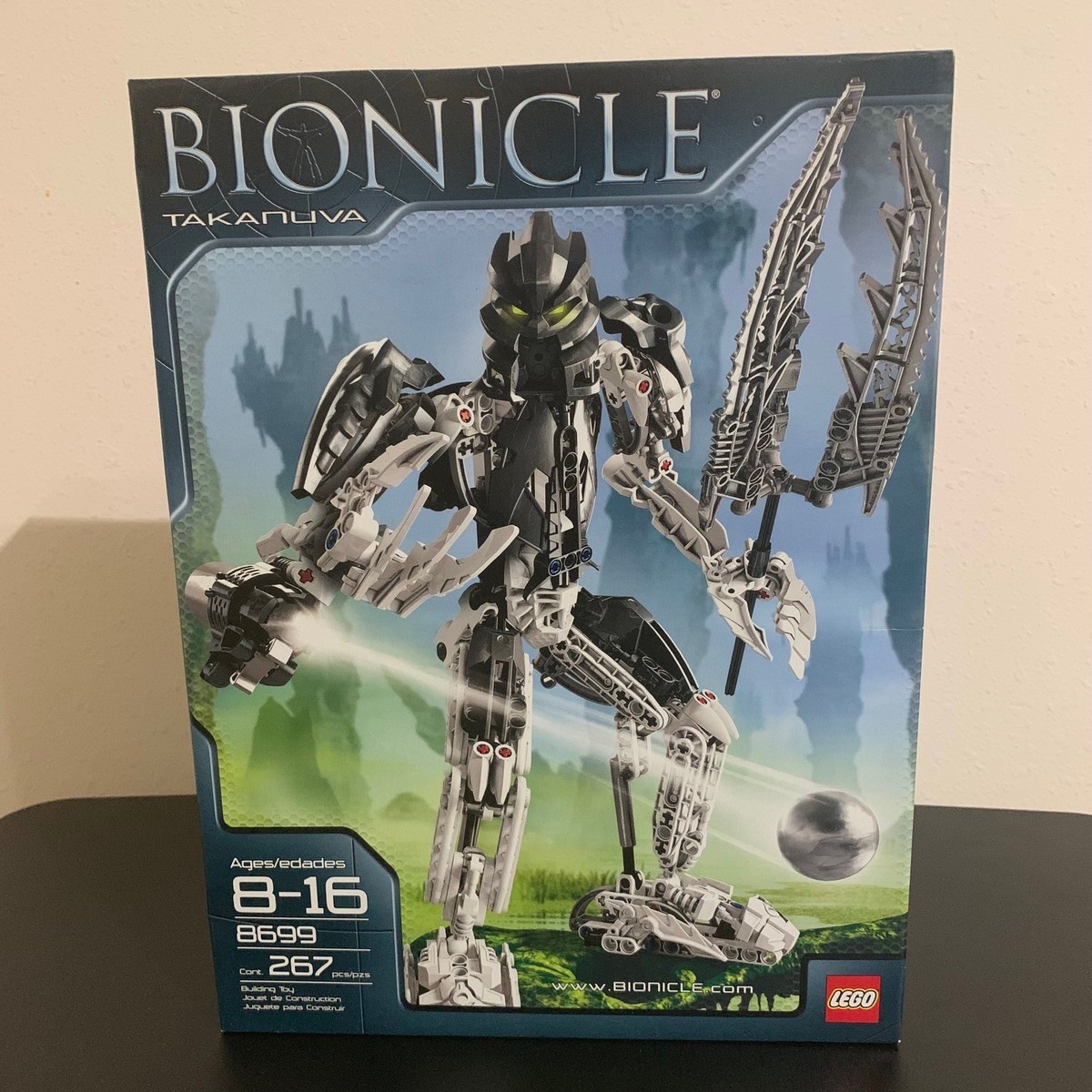 Lego Bionicle Takanuva 8699!!! Factory Sealed!!! Free Shipping