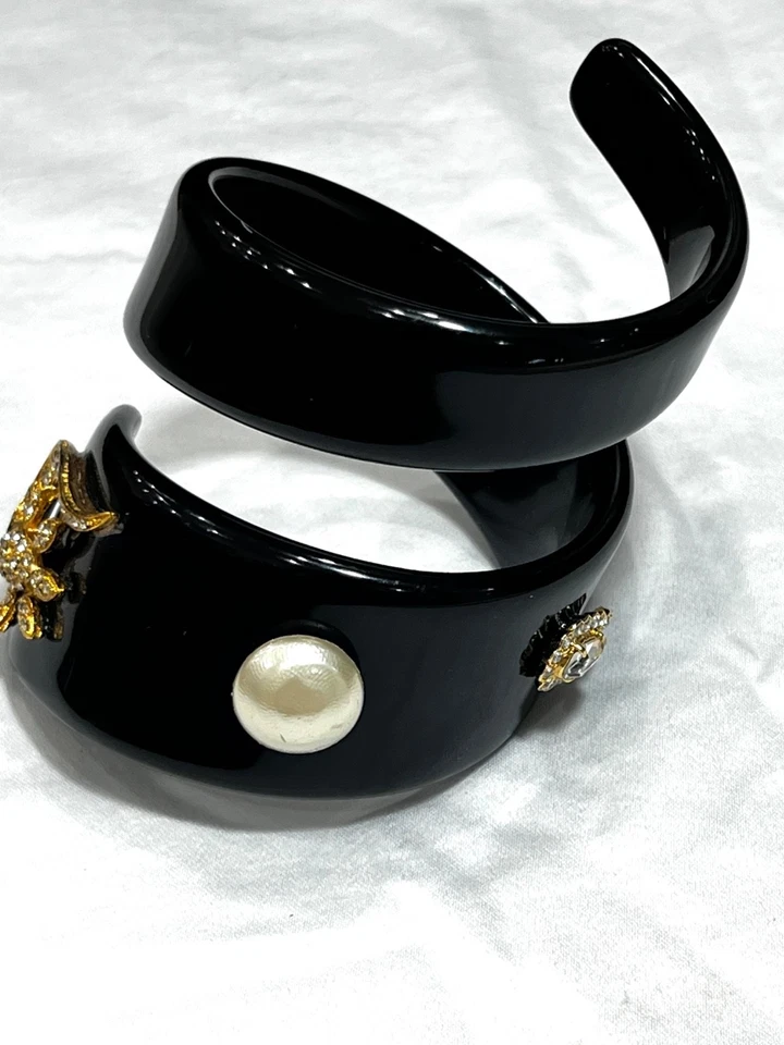 Brazalete vintage italiano de resina negra llamativo con perlas de imitación y diamantes de imitación Foto 3 de 4