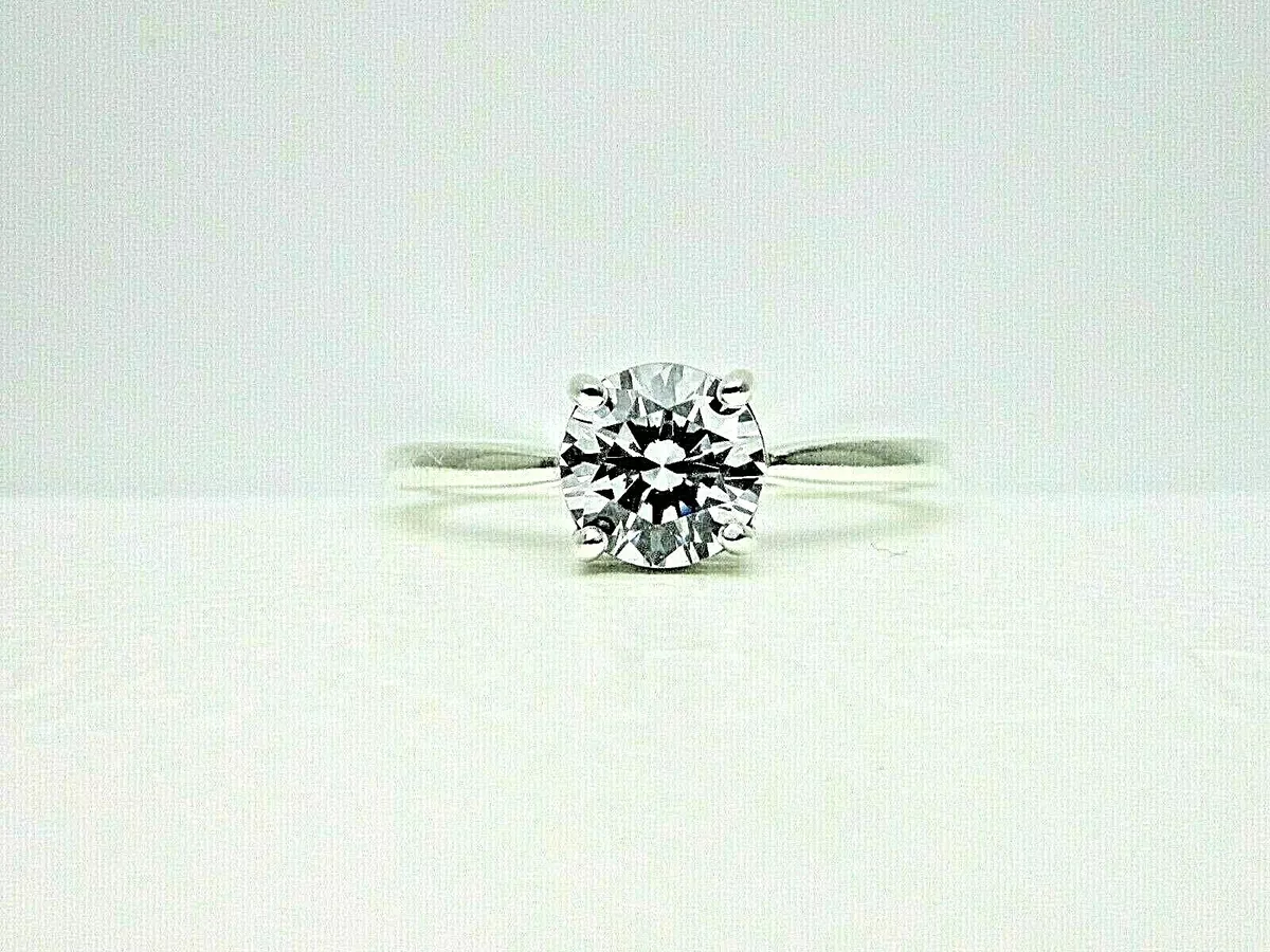 Sparkling Solitaire Ring