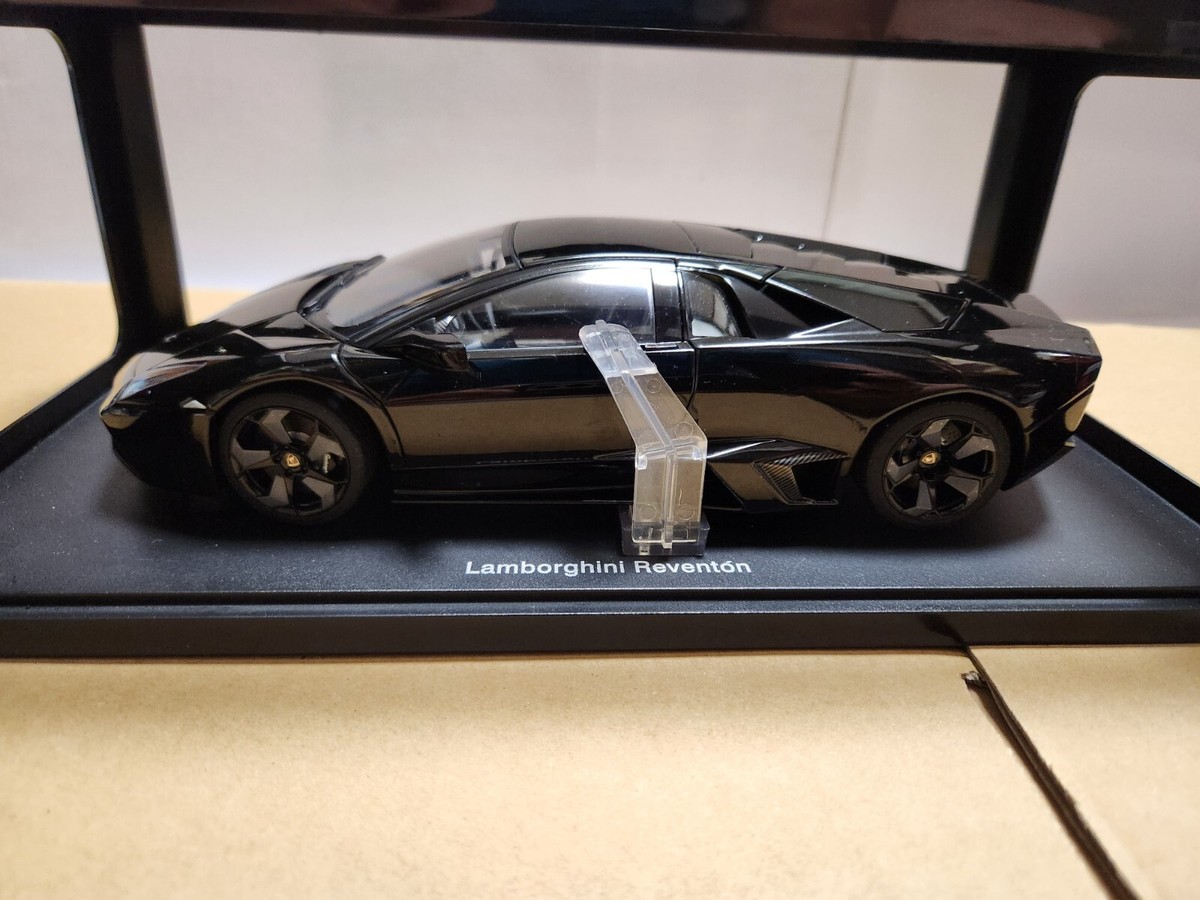 (未開封)AUTOart 1/18 Lamborghini Reventon Mint] AUTOart 1/18 Lamborghini Reventon Black [Out of print