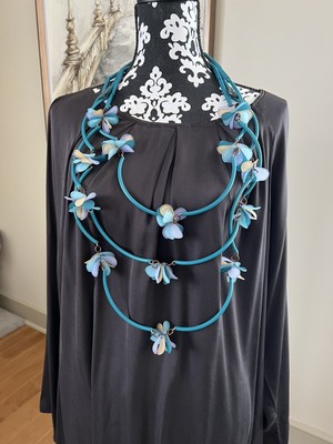 Save the QUEEN Dress Necklace Jewelry ITALY $275