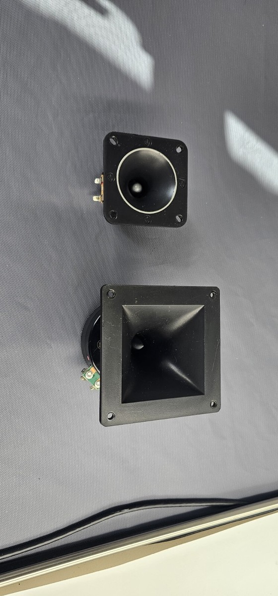 Speaker Cabinet With 15