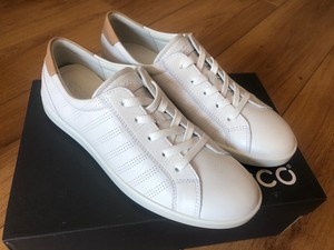 ecco ladies white trainers