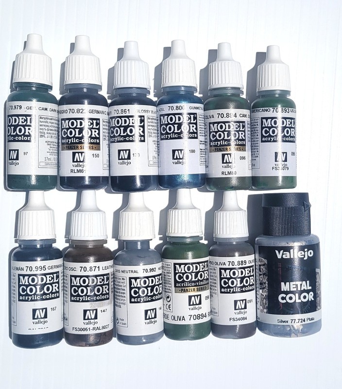 Vallejo Paints - 11 bottles - 17ml