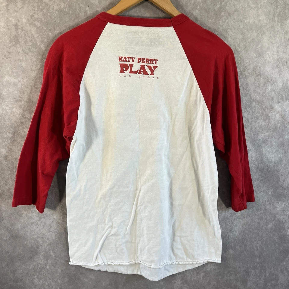 Katy Perry 衬衫男式小号 Eat Me 红色白色 Raglan Top Las Vegas Residency Play — 第 2/4 张图片