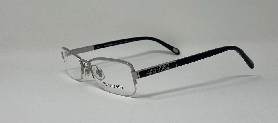 Anteojos Tiffany & Co. TF1048 6004 plateados de media borde, templo negro. 51-17-135 Foto 2 de 3