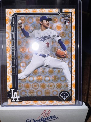 2025 Topps Series 2 Roki Sasaki #558 Sun Holiday Foil RC Dodgers