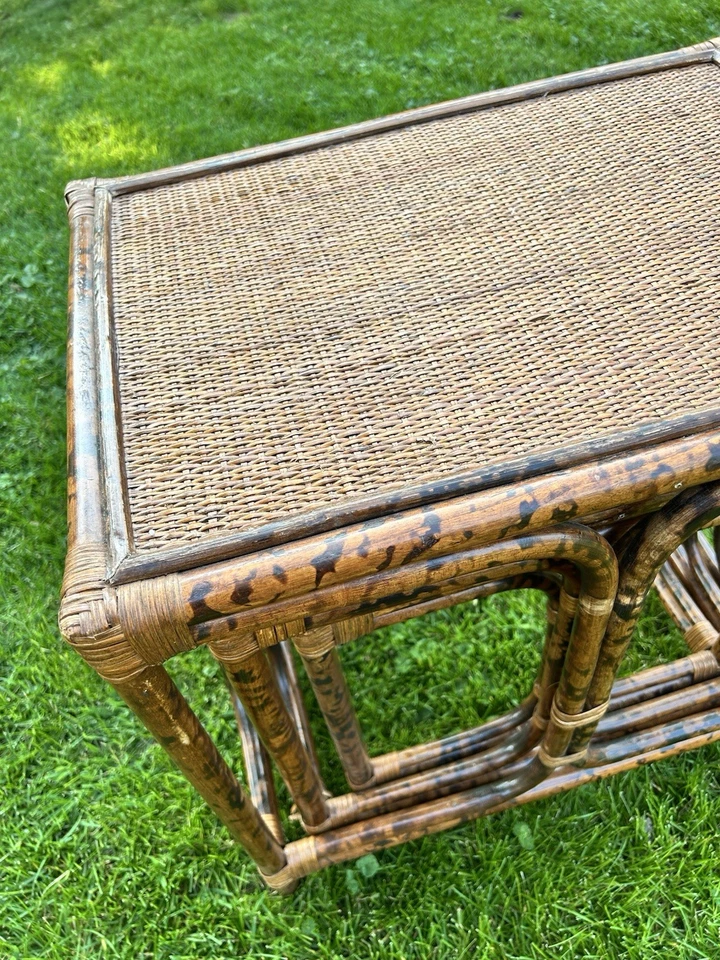 Juego de 3 mesas anidadoras vintage de bambú tigre de mediados de siglo modernas MCM Foto 2 de 4