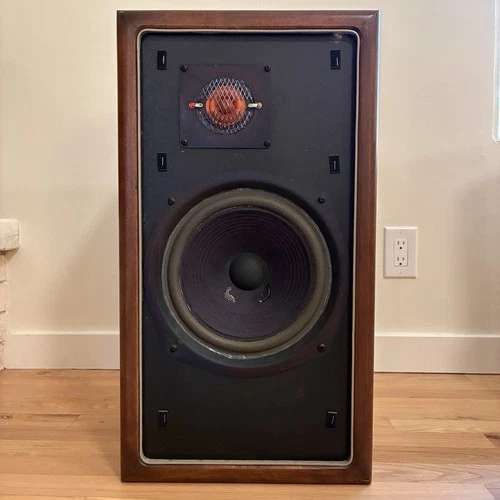 Vintage MCM Advent NLA (A4) Bullnose Walnut Speakers *Clean! *Refoamed! image 16
