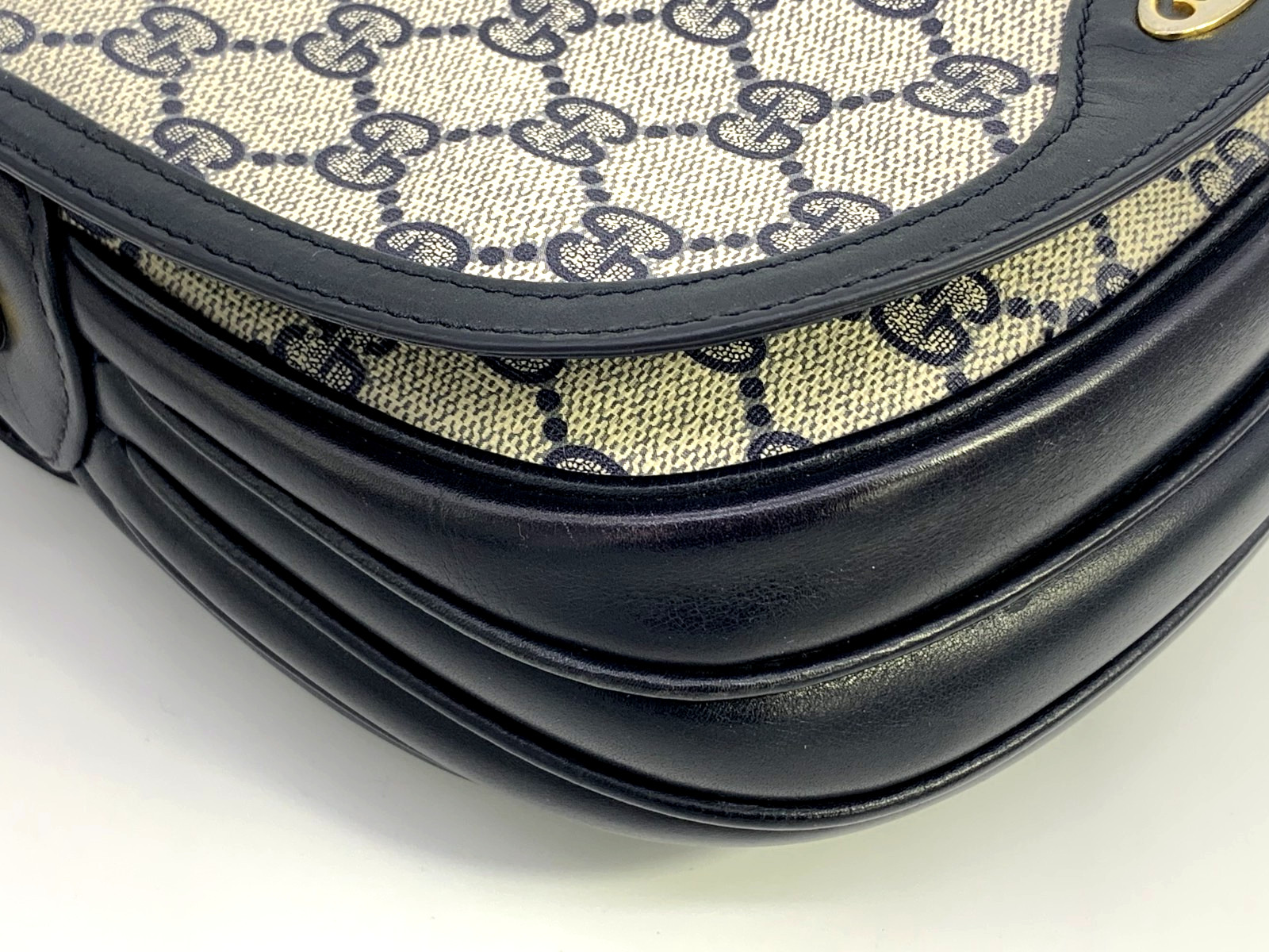 Gucci Vintage Bag Shoulder Bag Crossbody Purse GG Supreme Leather Navy Authentic thumbnail 8