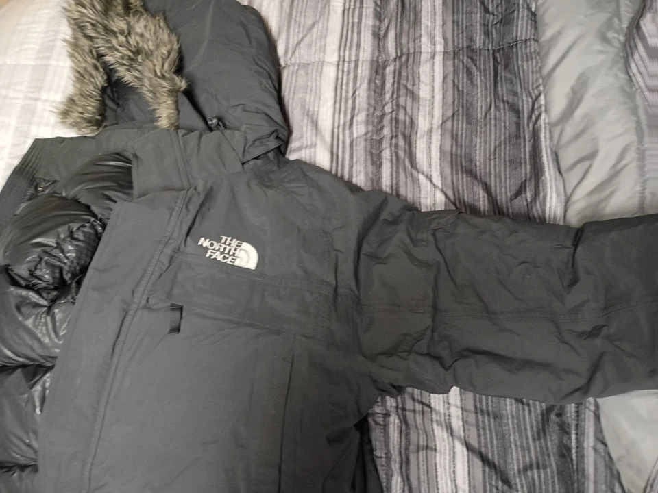 Parka gris con capucha de piel The North Face Outer Boroughs talla XL Foto 2 de 4