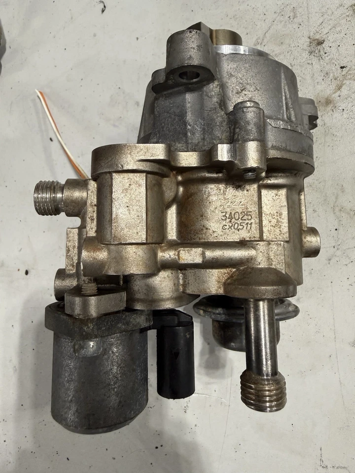 2007 - 2013 BMW E60 135i 335i 535i X5 Z4 N54 N55 High Pressure Fuel Pump 7613933 Foto 4 de 4