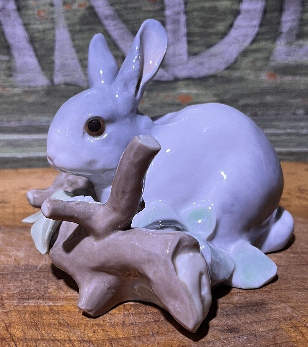 Vintage Lladro Rabbit Figurine Rabbit With Log