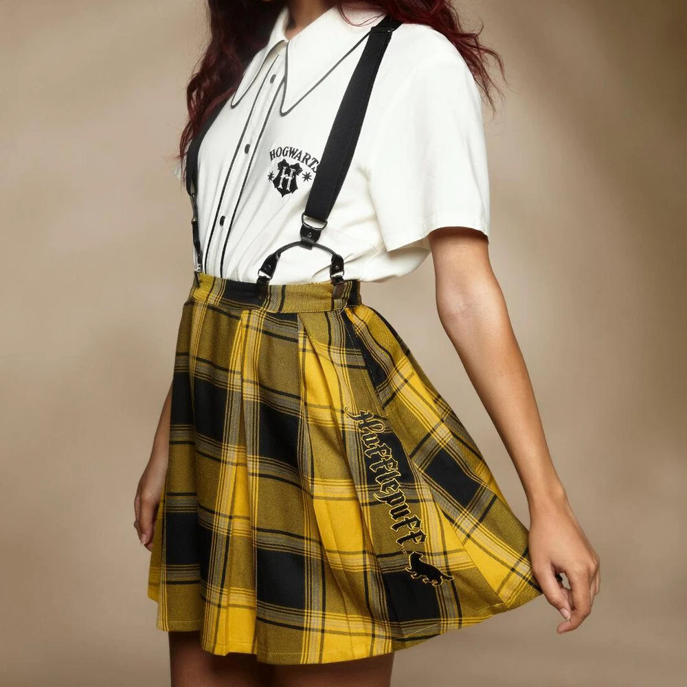 NWT Harry Potter Hufflepuff Plaid Pleated Removable Suspender