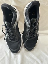 MEN'S NIKE QUEST 5 BLACK/WHITE CASUAL SHOES SNEAKERS