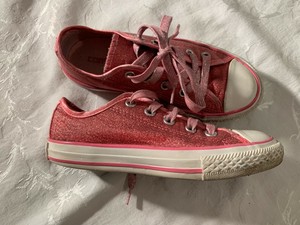 shiny pink converse