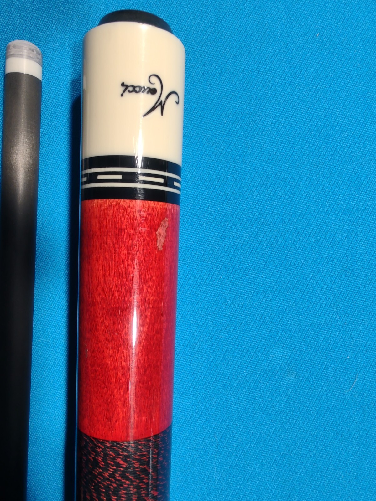 Meucci Euro Series pool cue with Carbon Fiber shaft International