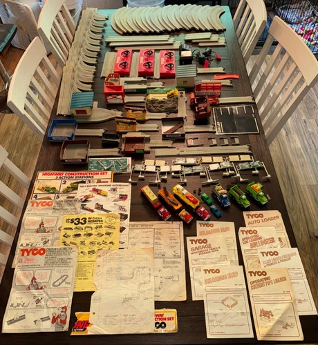 US1 Electric Trucking Tyco Huge Lot Trucks Tracks Action Centers U.S. 1