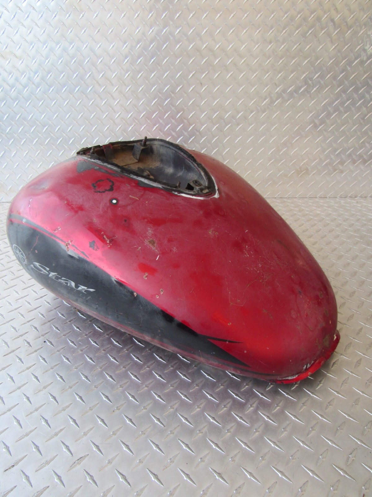 2009 09 YAMAHA XVS1100A XVS 1100 VSTAR V STAR FUEL TANK eBay