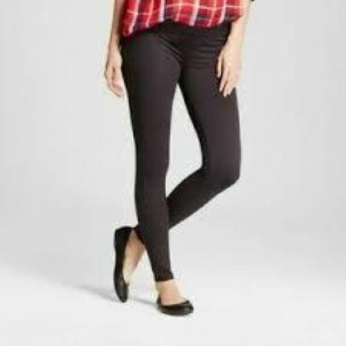 Maternity by Ingrid \u0026 Isabel Underbelly 