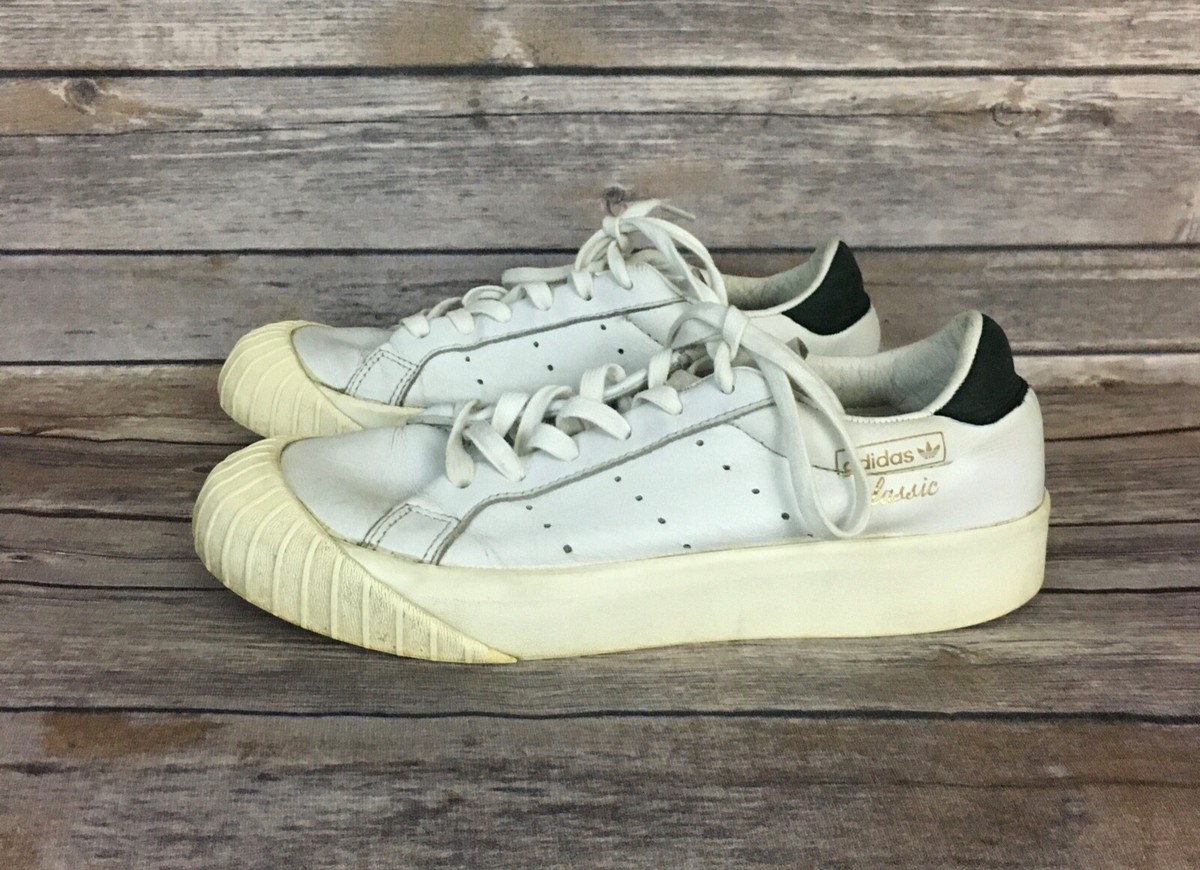 adidas everyn sneaker