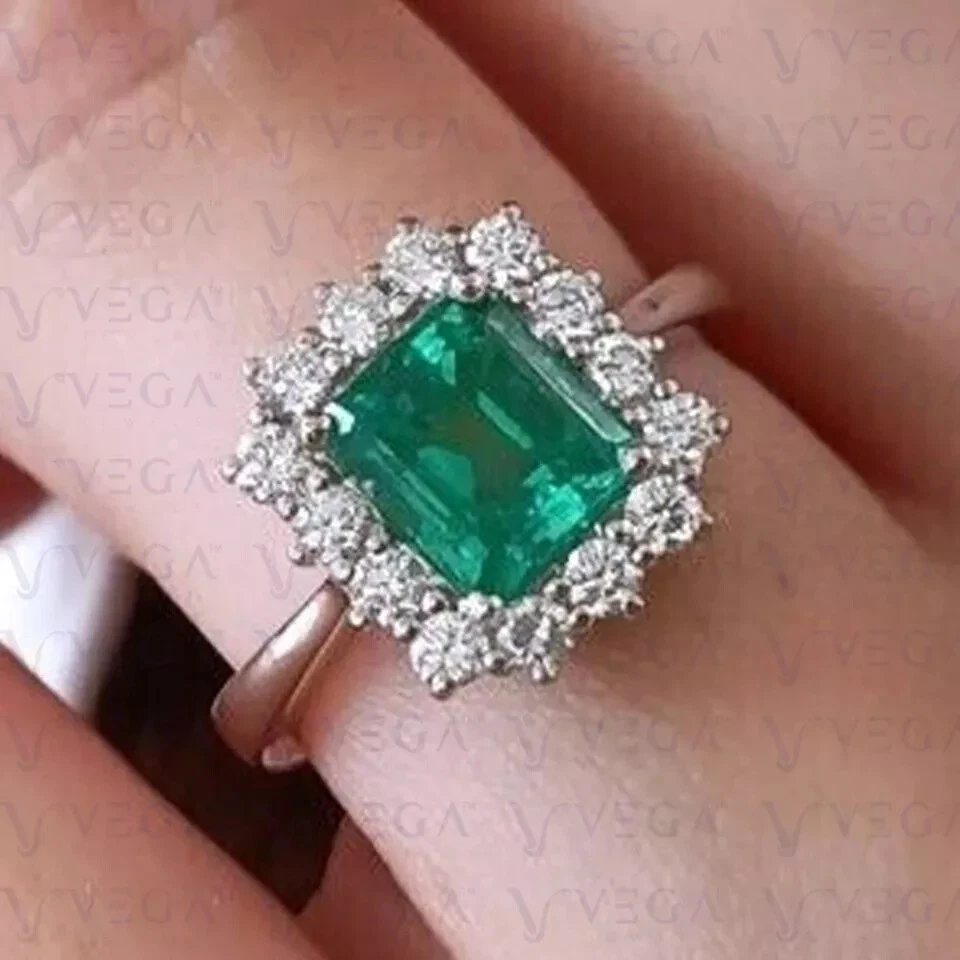 3.50 Crt Emerald Cut Natural Emerald & Diamond Wedding Prong Ring 14K White Gold - Image 3 of 4