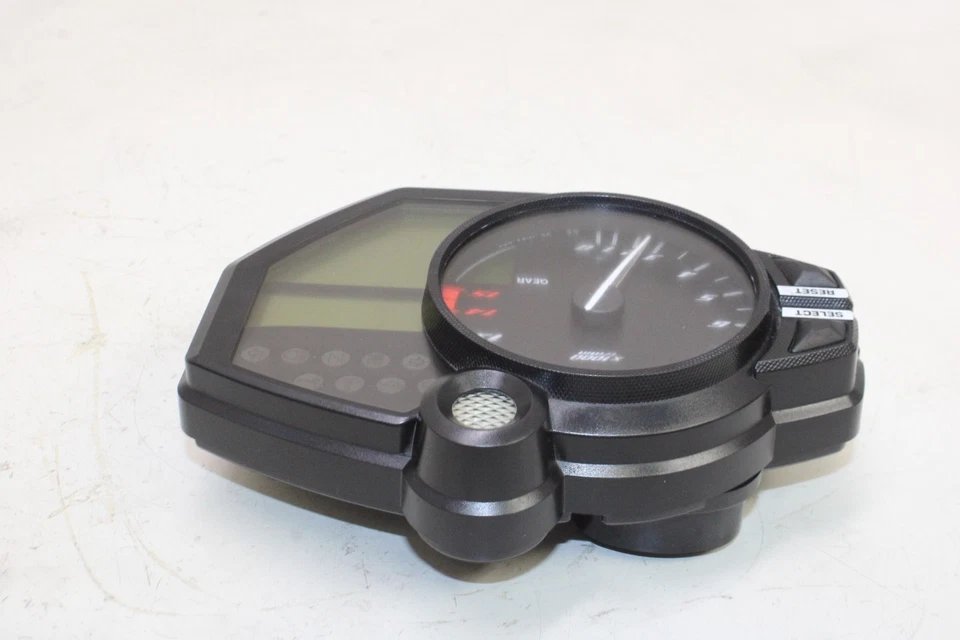 2009 Yamaha YZF R1 OEM SPEEDO TACH GAUGES DISPLAY CLUSTER SPEEDOMETER TACHOMETER - Image 4 of 4
