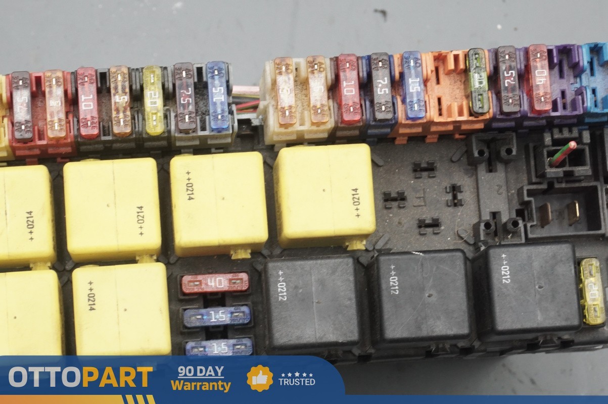 2003-2012 Mercedes R230 SL500 SL55 AMG Front SAM Fuse Box Control Module OEM