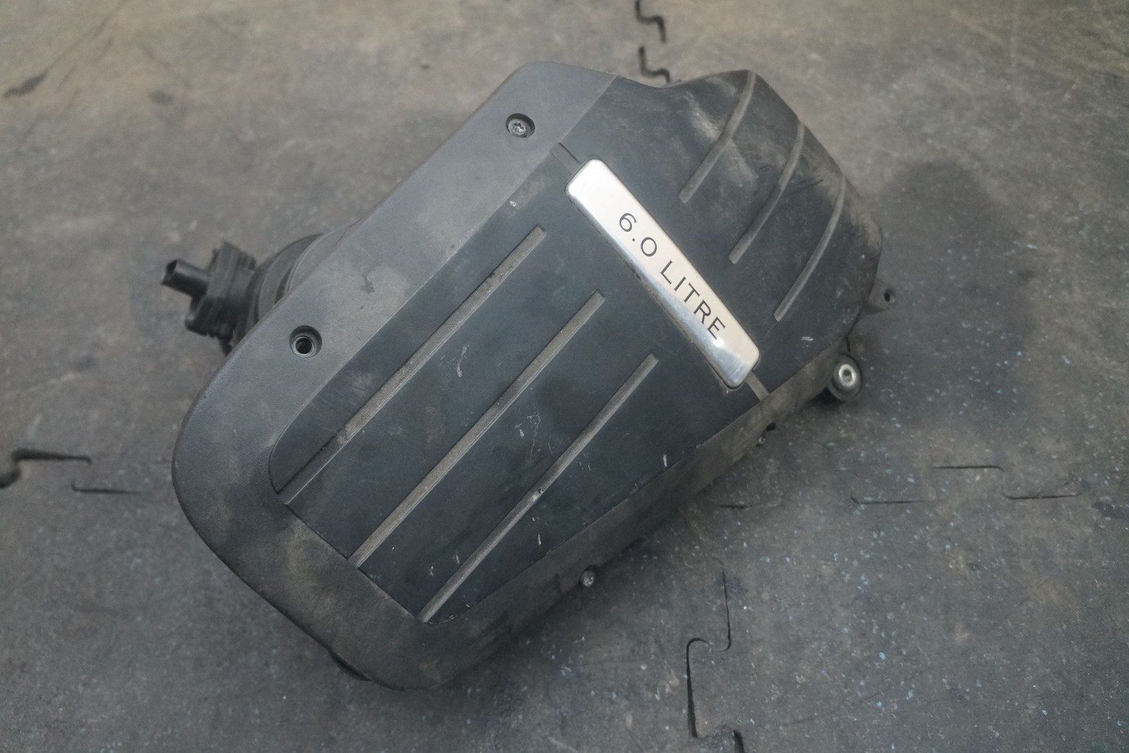 Right Air Cleaner Filter Box Assembly 3W0129601F OEM Bentley Continental Gt 2005