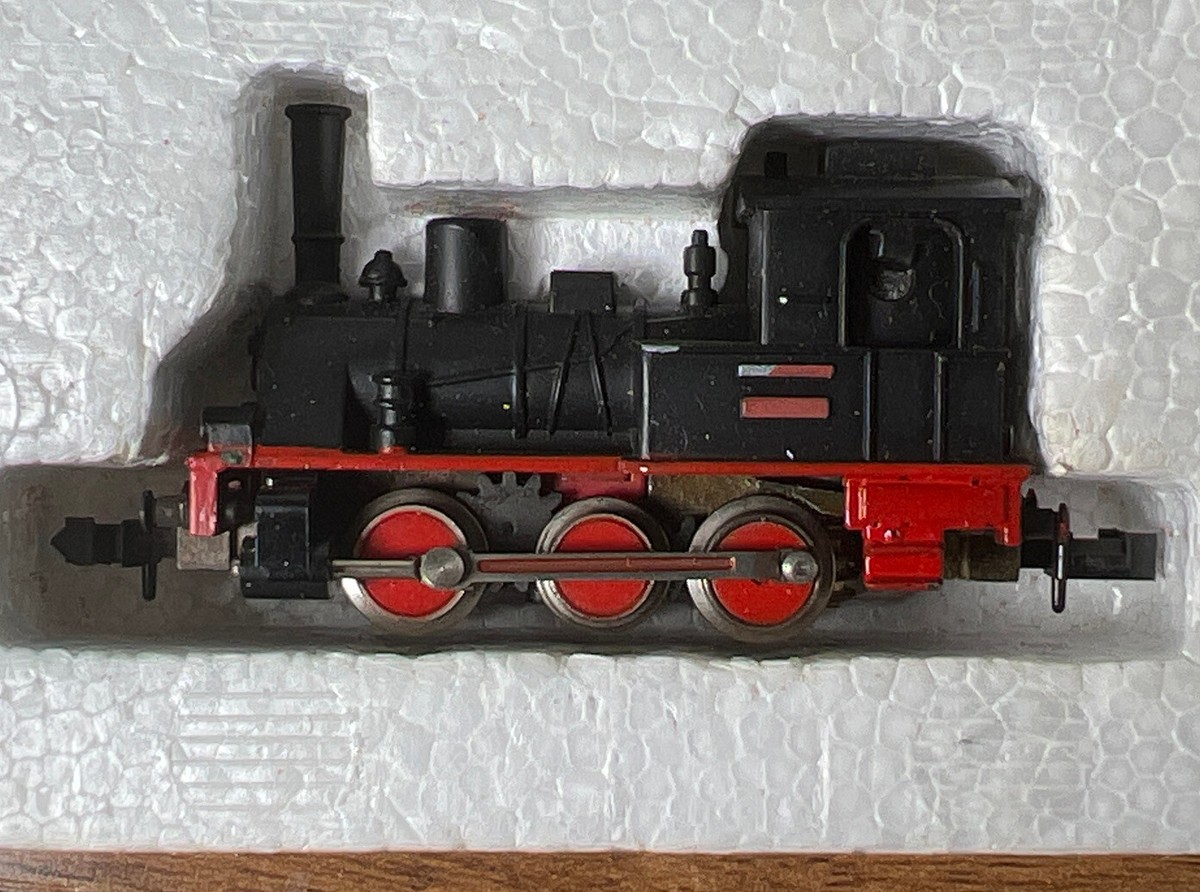 Vintage West German N scale Minitrix 2913 0-6-0 Steam Vintage West German N scale Minitrix 2913 0-6-0 Steam
