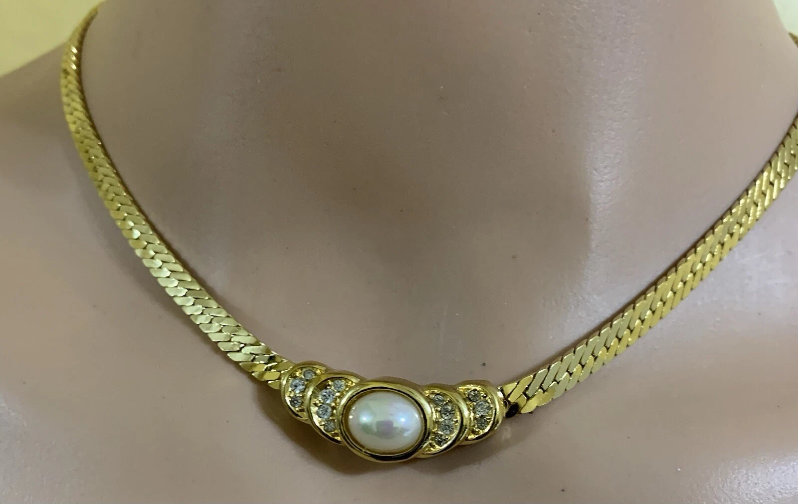 Collana Christian Dior con perle finte e cristalli placcati oro