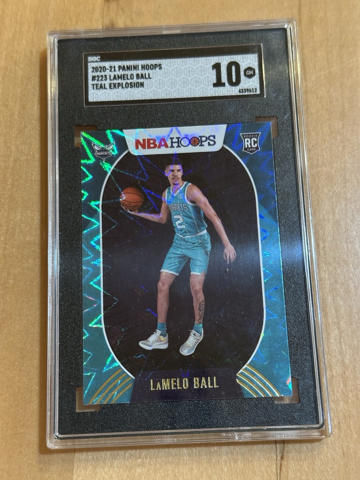 SGC 10 2020-21 Panini NBA Hoops Teal Explosion Holo Rookie #223 LaMelo Ball RC