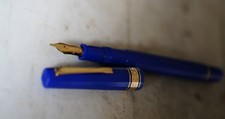 STYLO PLUME OMAS EUROPA EN RESINE BLEU FONCEE- PLUME OR MASSIF 18K- RARE VERSION