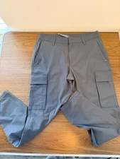 Vuori Meta Cargo Pant 30 Gray Performance Travel Stretch Pocket Tech