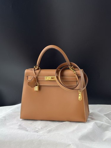 AUTH Hermès Kelly 28 Gold Chamonix Leather Gold Hardware Top Handle Bag