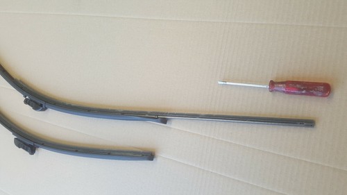 VW Amarok Wiper Blades 2013-2018 Windscreen Wiper Blades (Front 2) - Picture 5 of 5