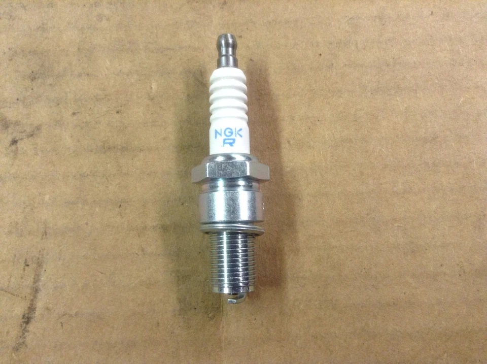 Nueva bujía NGK BR6EB-L11 - CANTIDAD 2 Foto 3 de 4