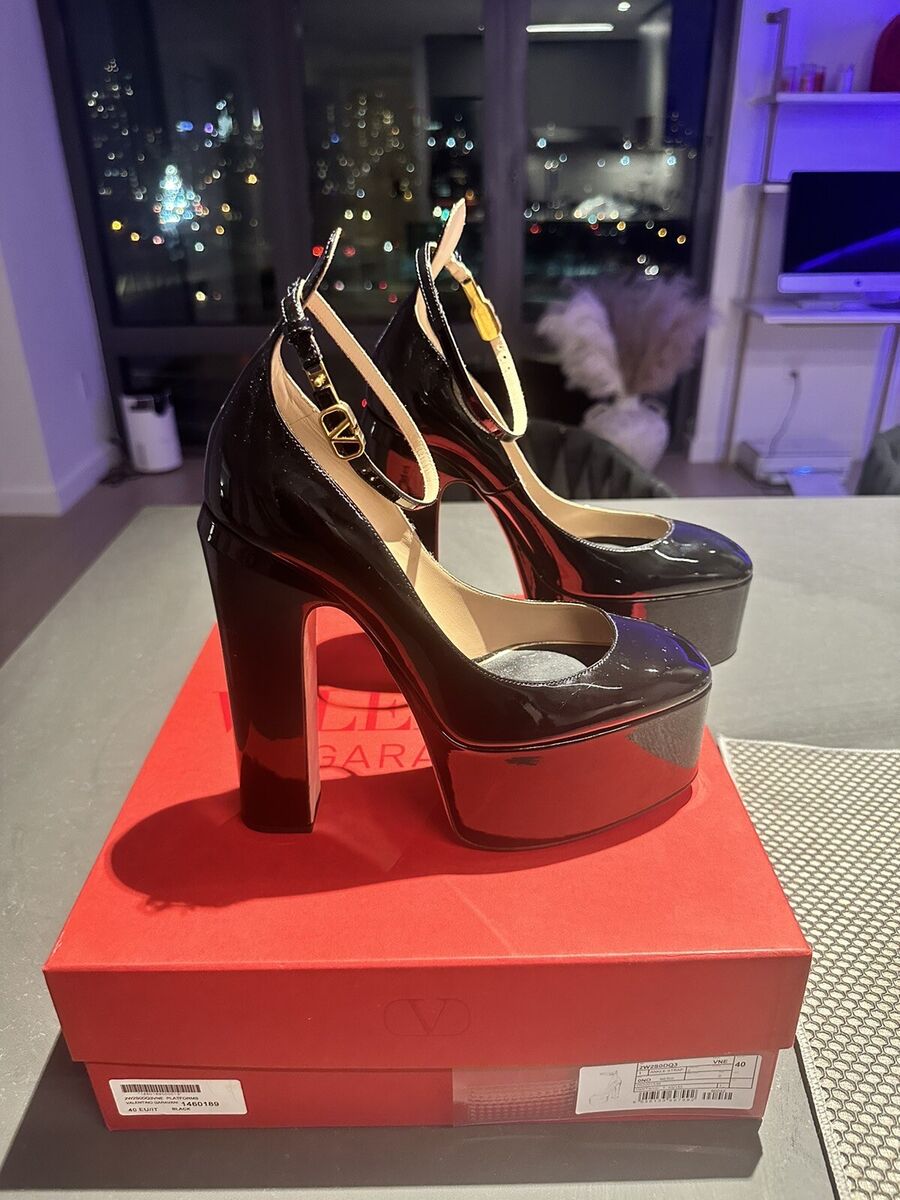 VALENTINO Garavani Tan-Go Platform Pumps In Patent Leather VALENTINO Garavani Tan-Go Platform Pumps In Patent Leather