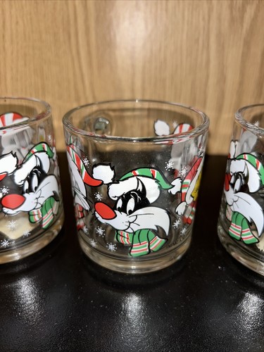 Anchor Hocking Vintage 1994 Warner Bros Looney Tunes Christmas Glass Mug Lot(4) - Picture 3 of 11