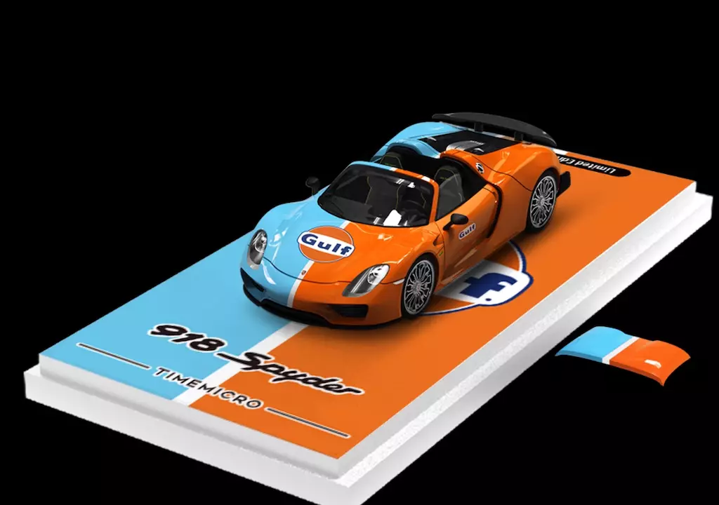 TM 1:64 Blue Gulf 918 Spyder Racing Figure Model Diecast