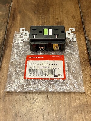 HONDA Receptacle (20A-125V) EB10000 EU7000i EB6500 32330-Z23-G13