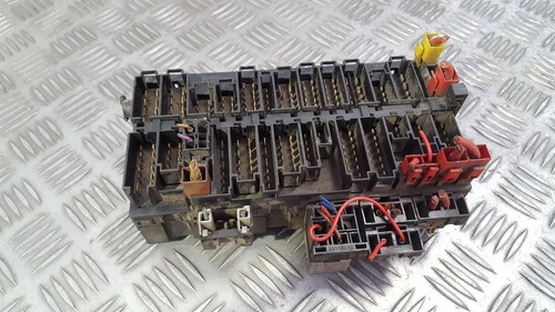 Volkswagen Passat 1990 Fuse box  357937039, Genuine #428288-05
