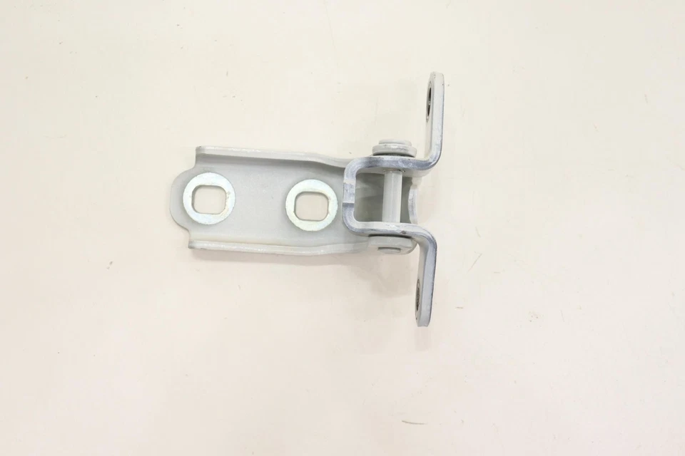 2020 - 2025 CADILLAC CT5 FRONT LEFT SIDE DOOR HINGE UPPER & LOWER OEM WHITE_G1W - Image 2 of 4