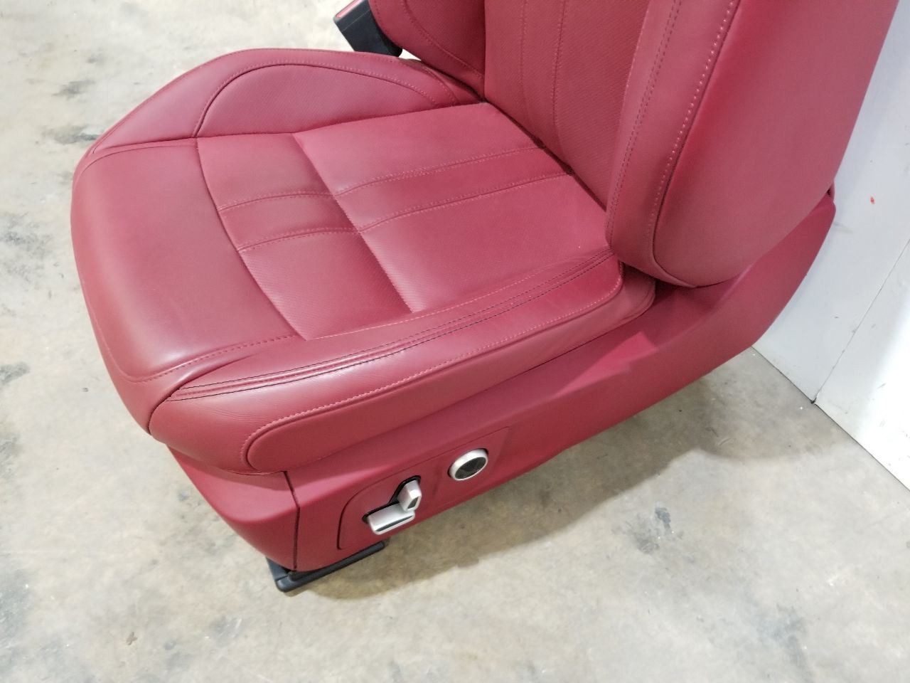 22 2022 MASERATI LEVANTE SEAT FRONT LEFT DRIVER RED LEATHER 