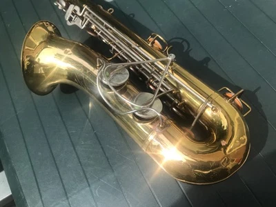 BUESCHER ARISTOCRAT TENOR SAXOPHONE - Bild 1 von 4