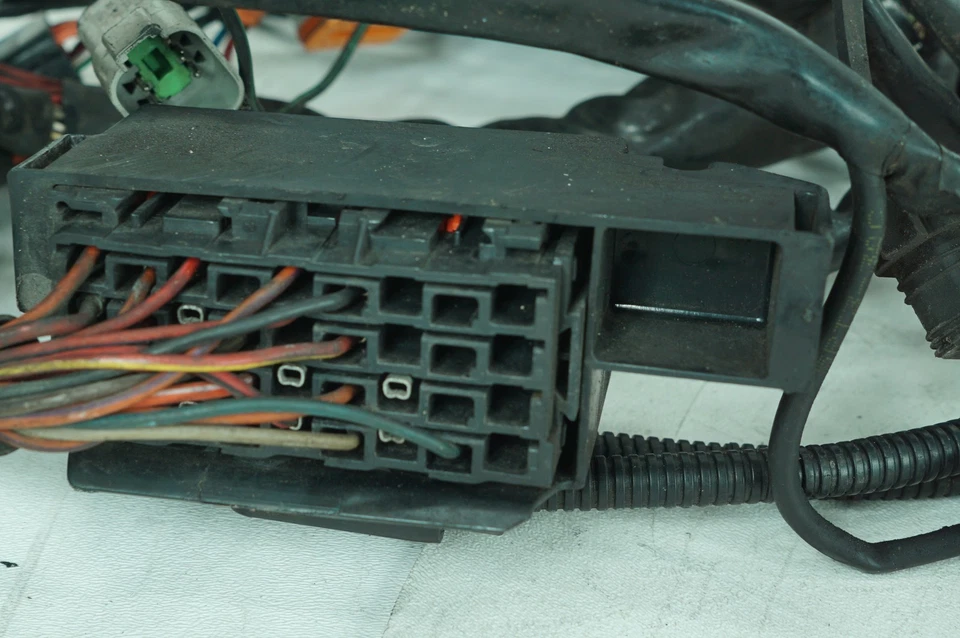 Harley Touring FLTRI 2005 Road Glide OEM cableado principal arnés telar 70985-05 Foto 4 de 4