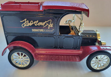 ERTL Collectibles - Ford 1913 Model T Van - Diecast Bank, New