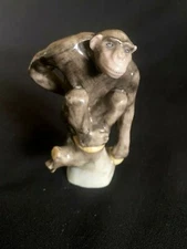 HEREND PORCELAIN HANDPAINTED RARE CHIMPANZEE FIGURINE (5284) 